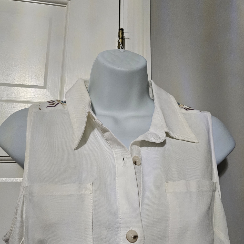 Mystree White Polo Collar Sundress - Picture 2 of 4